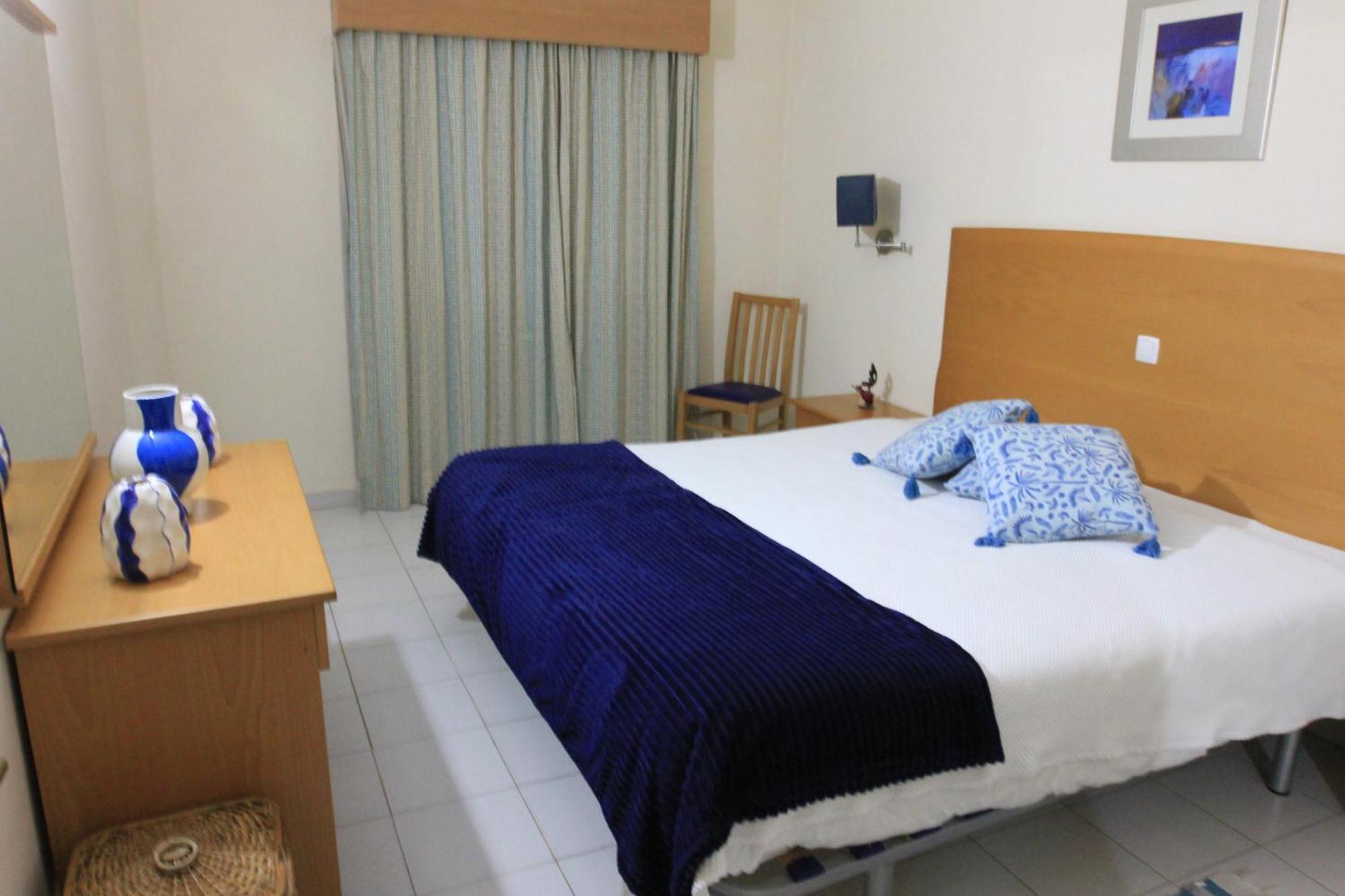 Apartamento T1 Quinta Nova - *